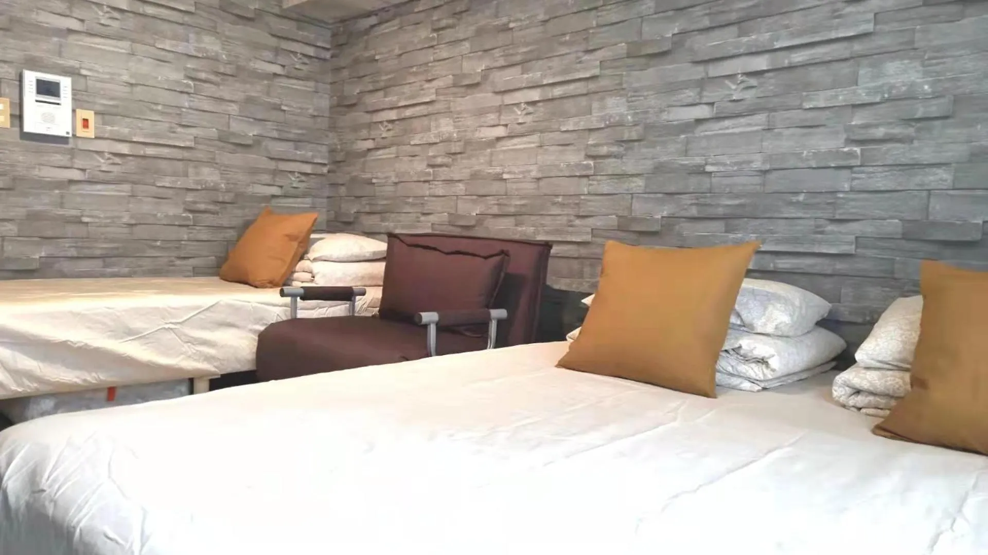 Apartment Ks -- Self Check In -- Room Number & Password Is In The Following Email Tokyo
